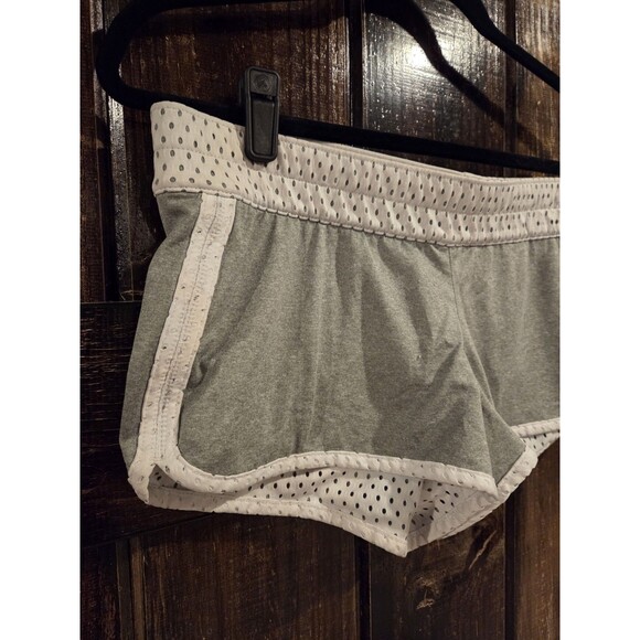 VTG Y2k Nike Women grey / white Polyester Athletic low rise Shorts Size L - Picture 3 of 8